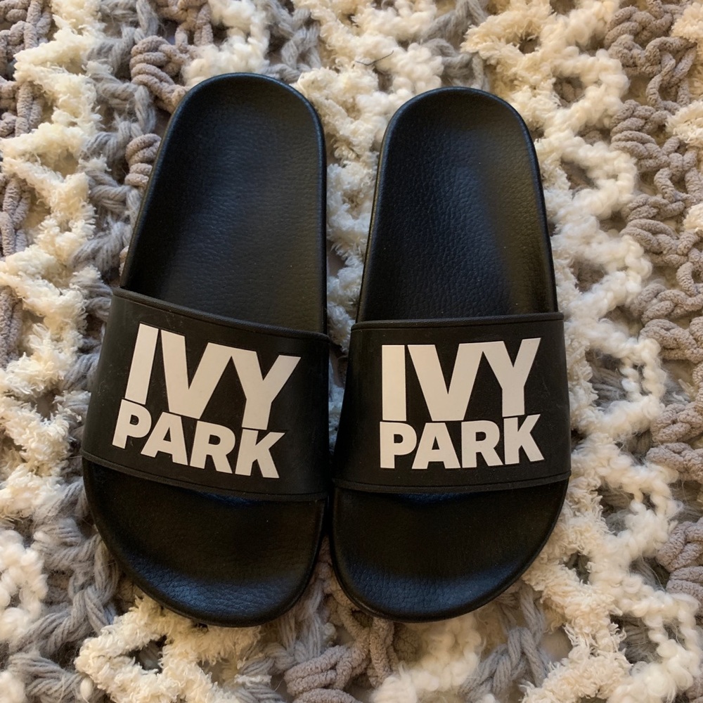 Ivy Park Slides 6.5
